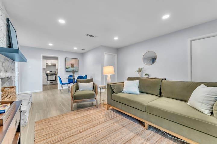 Charming 2br Oasis -North Austin - Austin, TX
