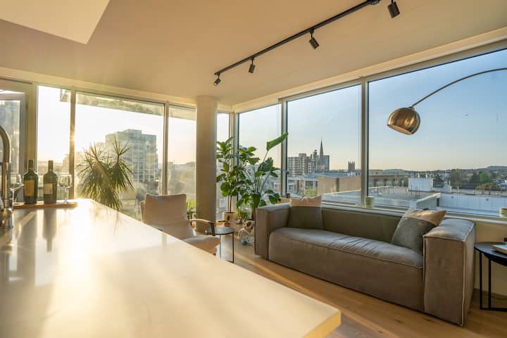 Luxury Downtown Condo - Minimum 90 Day Stay - Victoria, Canadà
