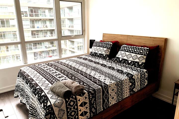 City Escape In DowntownToronto gallery image 5