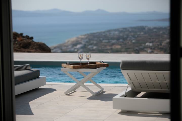 Avlia Panoramic Villa Naxos gallery image 5