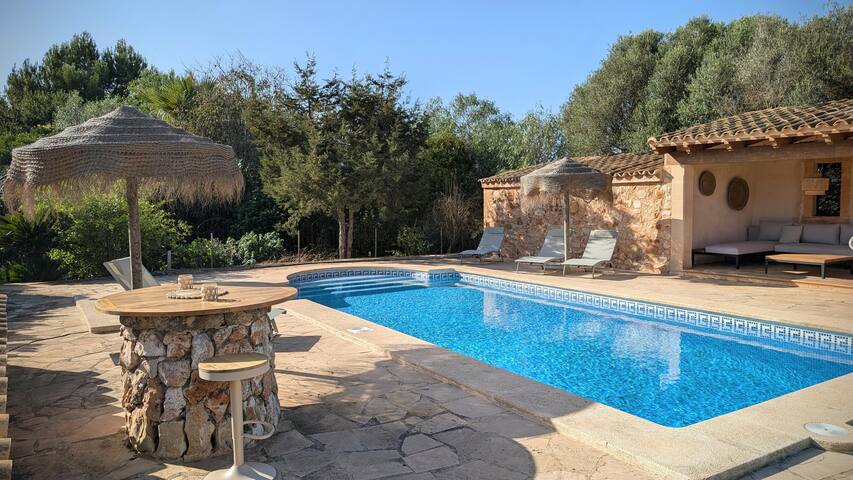 Finca close to the beach with pool, aircon, sauna