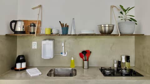 Top Airbnb: Bungalow 4 · Your Hideaway in the Coconut Grove, with A/C in Santo Antônio De Jesus
