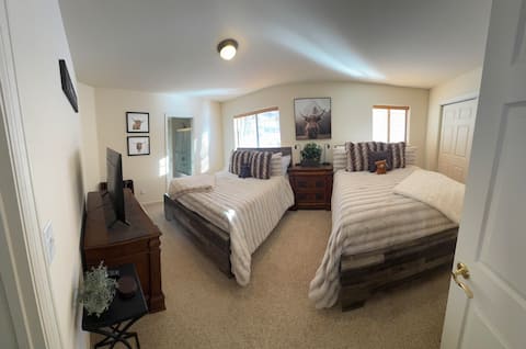Popular Airbnb listing: Relaxing Cottage - Ideal location & amazing views! in Ouray