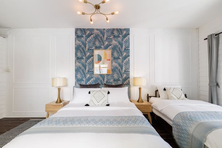 ArtsyThai Townhouse 4-11ppl gallery image 3