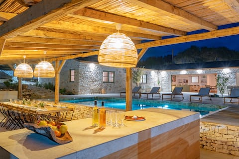 New in Bonifacio: Luxury sheepfold 12 People