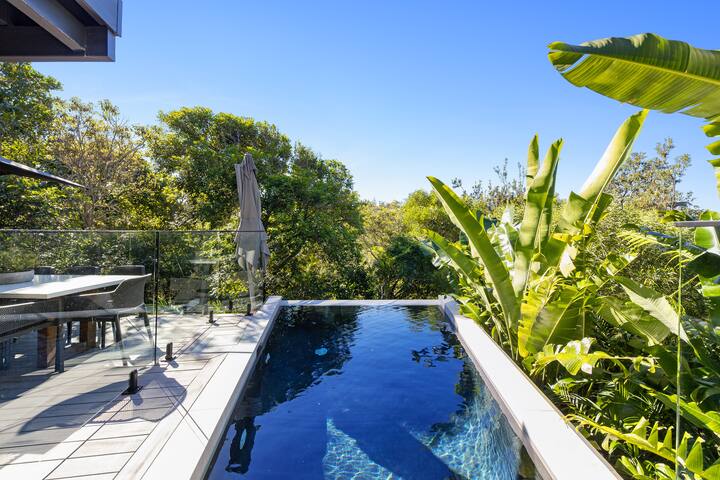 Tingira Beach House gallery image 2