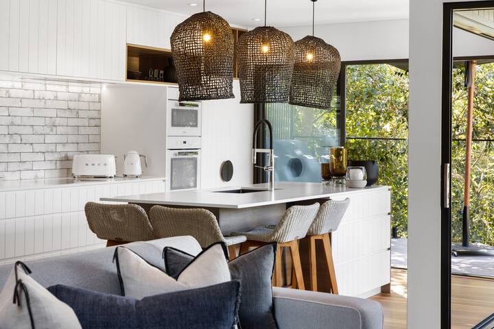 Tingira Beach House gallery image 3