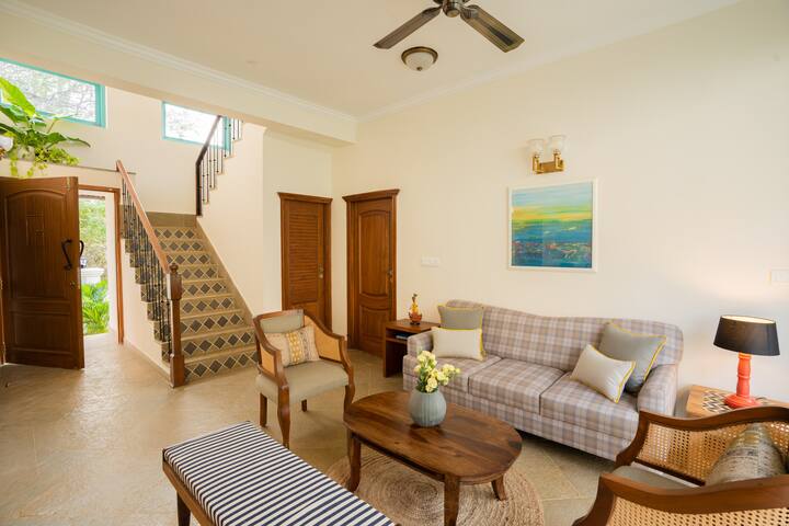 Living room image 7