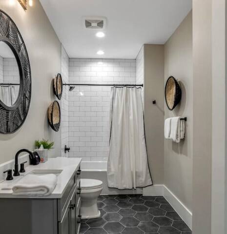 Downtown Haven Paradise gallery image 5