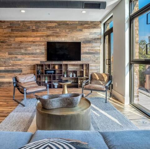 Downtown Haven Paradise gallery image 4