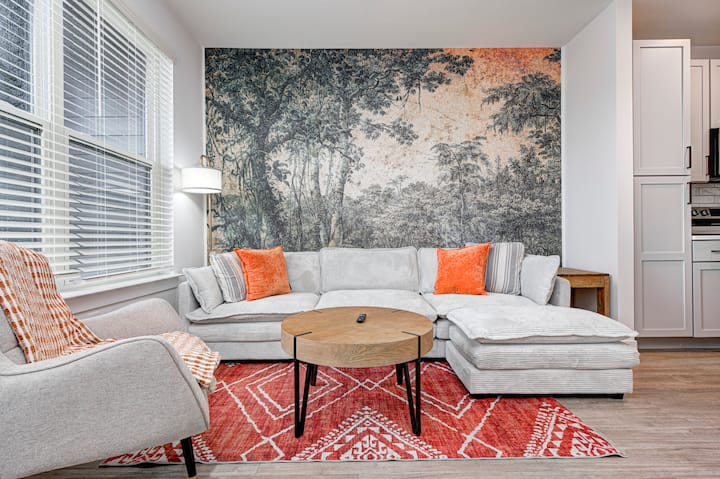 Ore 1bed/1bth - King Bed - Noblesville, IN