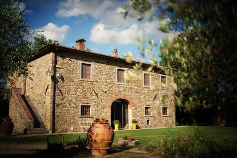 Villa in Tuscany with private pool and park