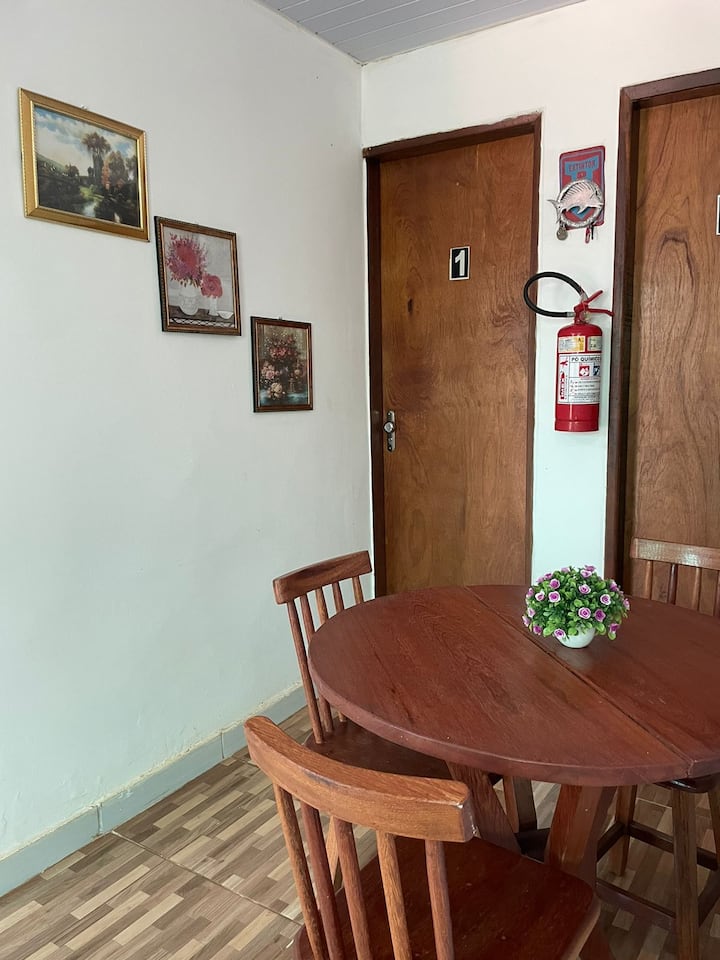 Quarto Quadruplo, Bem Localizado - Fernando de Noronha