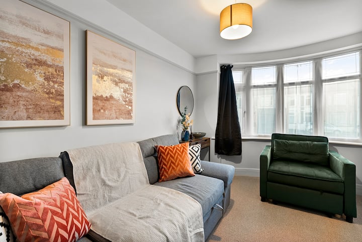 Stylish Boutique House With Private Garden - Bristol