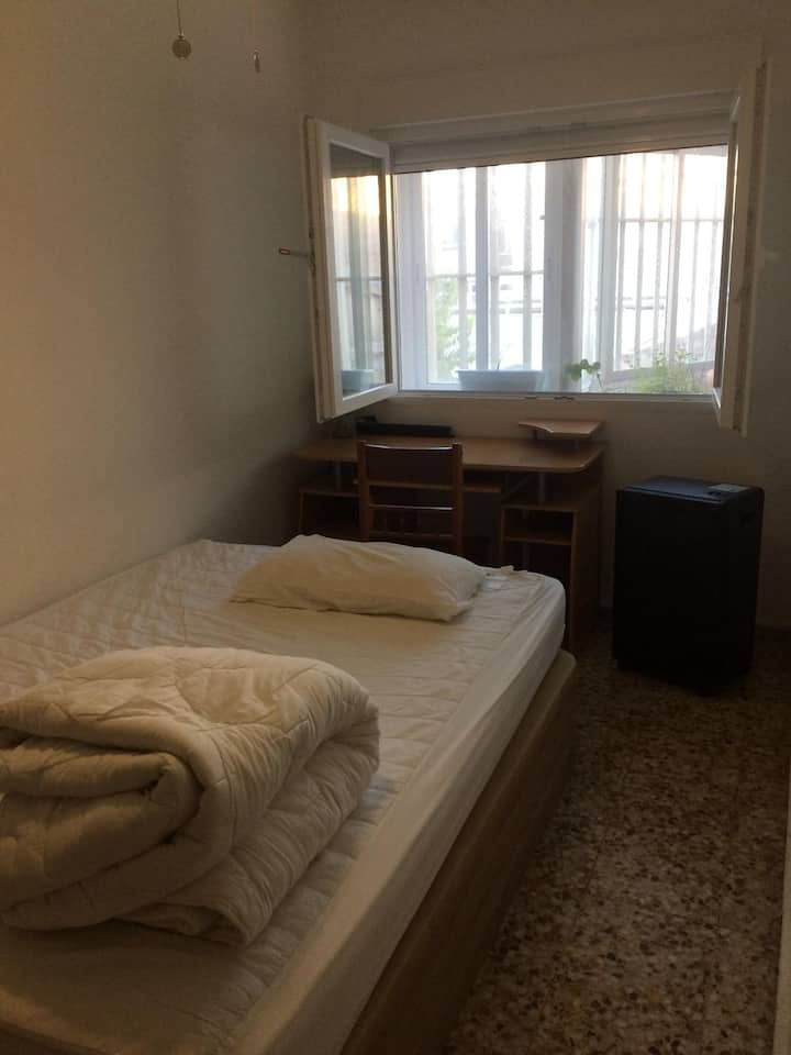 Habitación  Cerca De Estacion - Torrejón de Ardoz
