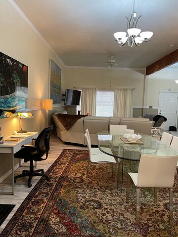 5th Ave Townhouse gallery image 2