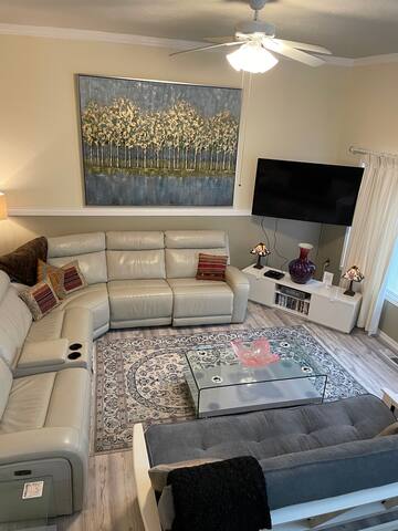 5th Ave Townhouse gallery image 4