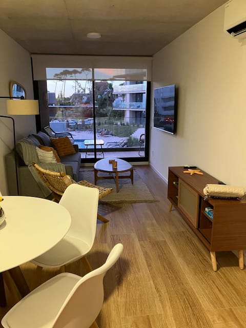 Popular Airbnb listing: Oceanfront apartment in Punta del Este in Pinares Las Delicias