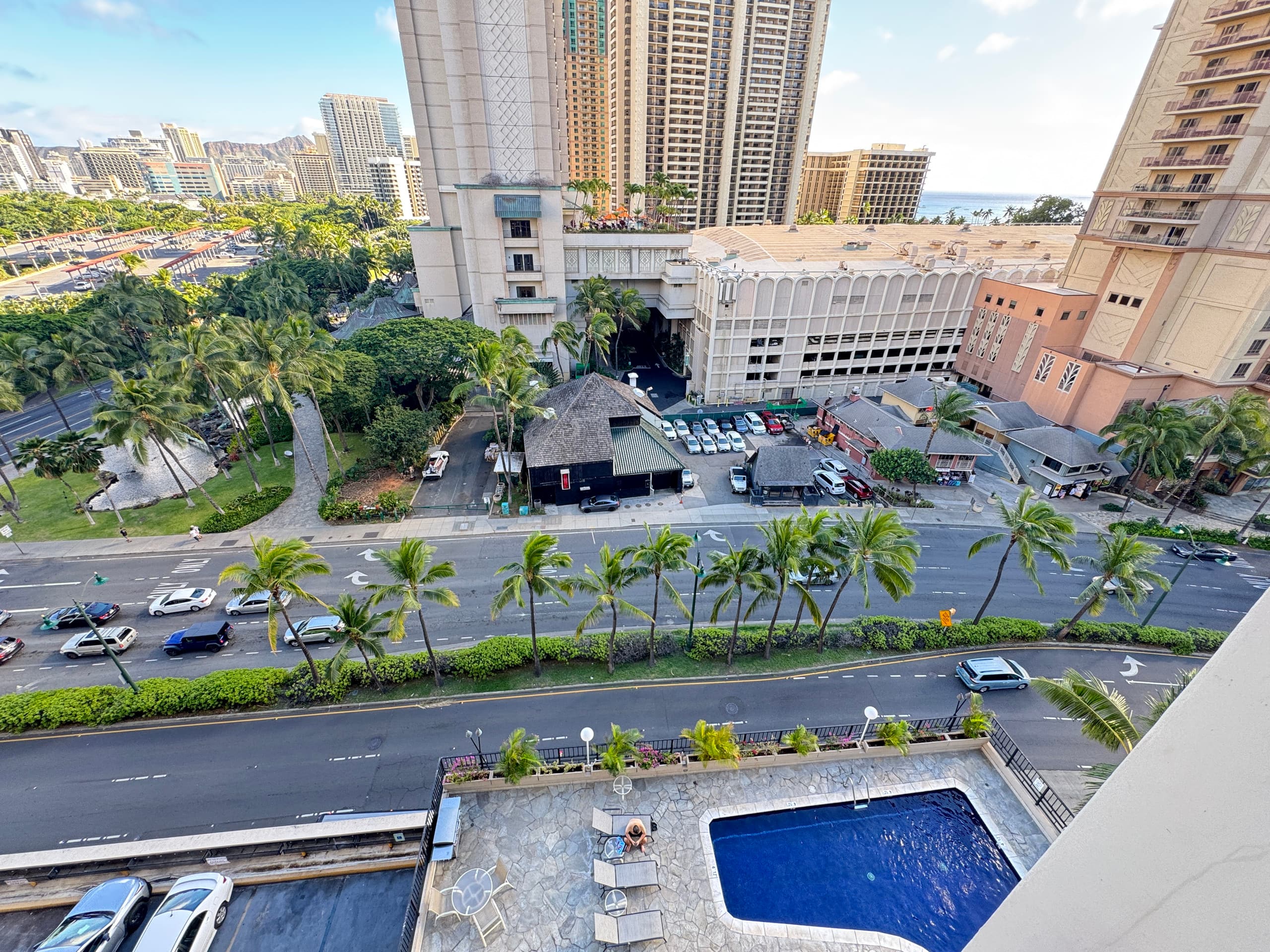 Condo in Honolulu · ★4.71 · Studio · 1 bed · 1 private bath - Image 14