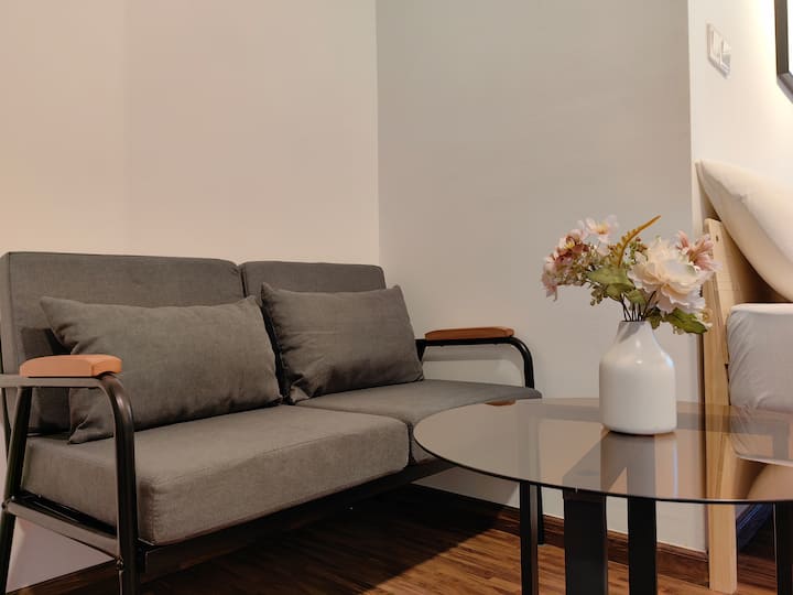 K Avenue Balcony View Studio (5 Mins To Airport) - Kinarut