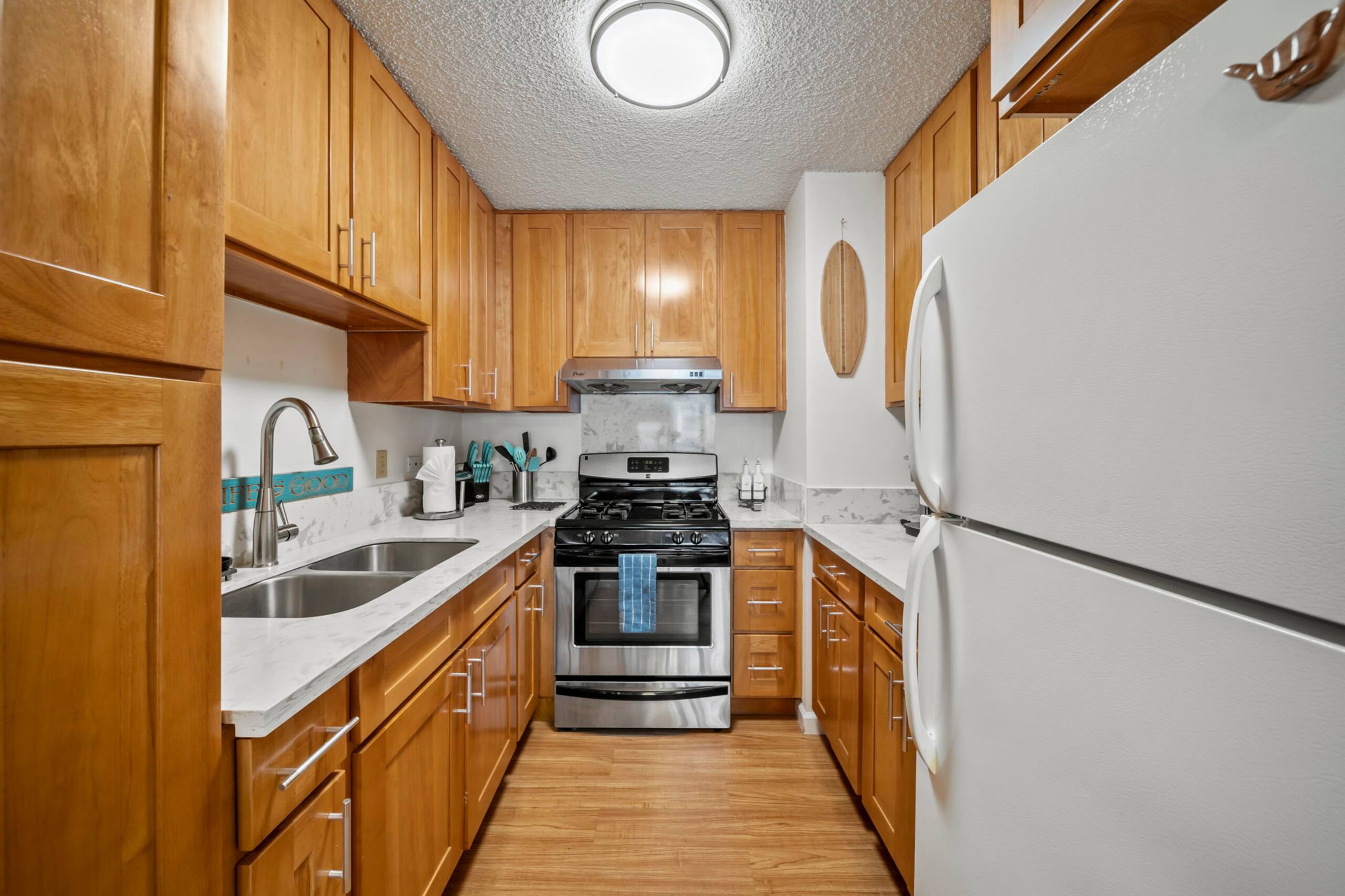 2b2b Spacious Apartment central waikiki  parking - Image 11