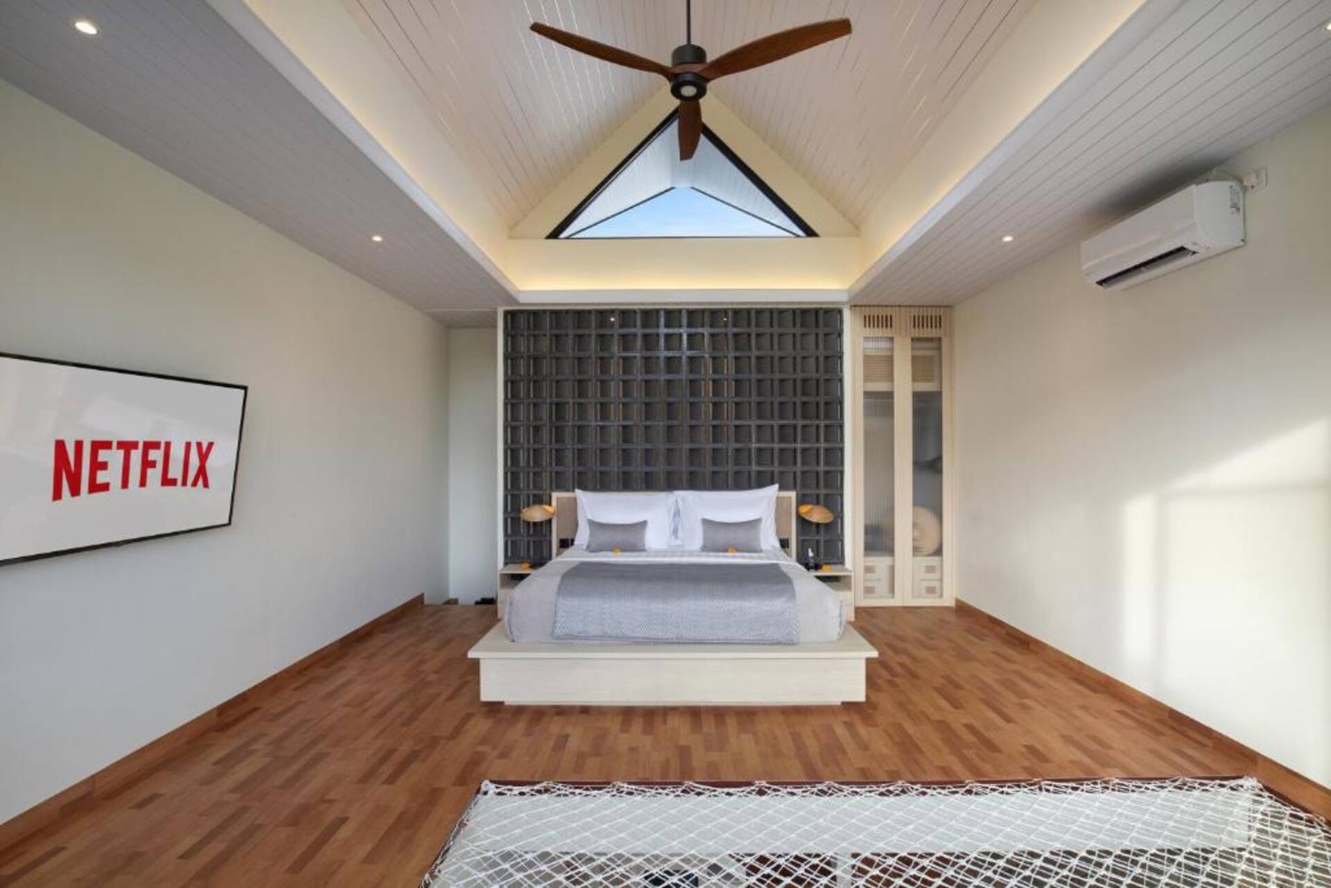 Sleek Modern Comforts 1 Bedroom Private Villa in Bali 2