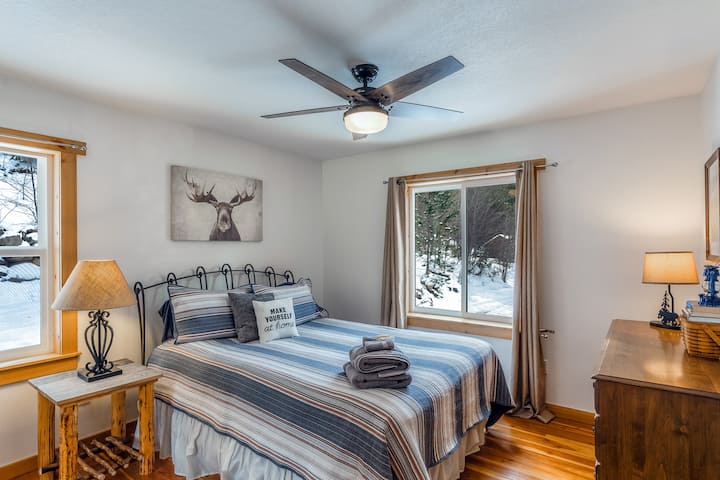 Dormitorio del piso principal 1 - cama tamaño queen