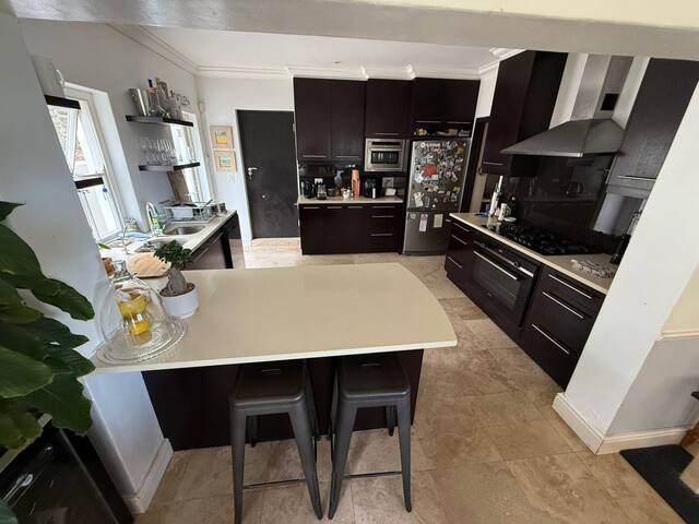 Large, sunny family home in eco estate gallery image 4