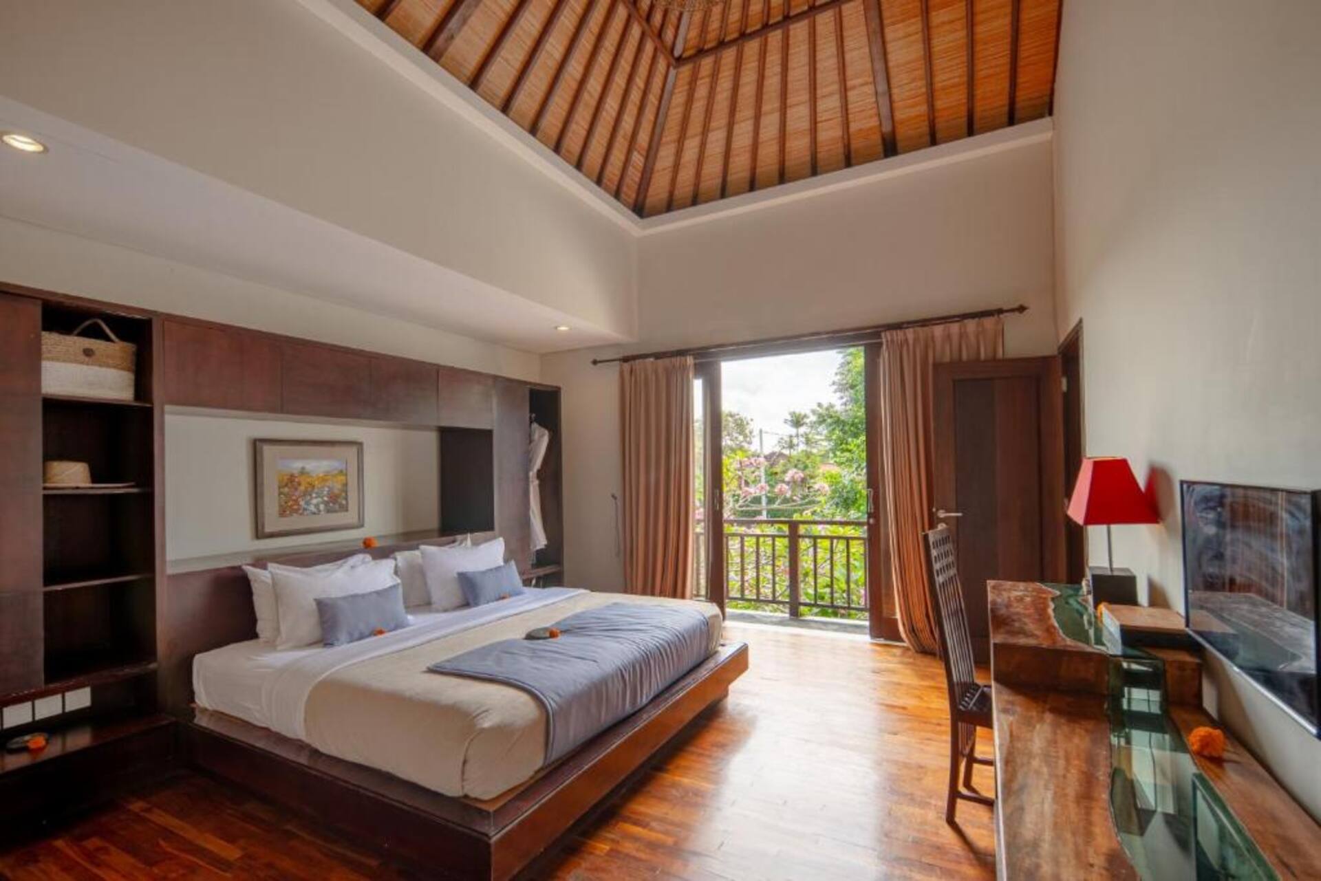 Luxe Amenity Retreat 3 Bedroom Private Villa in Canggu 3