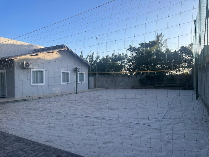 Casa Em Barra De Guaratiba Com Quadra De Areia - Río de Janeiro