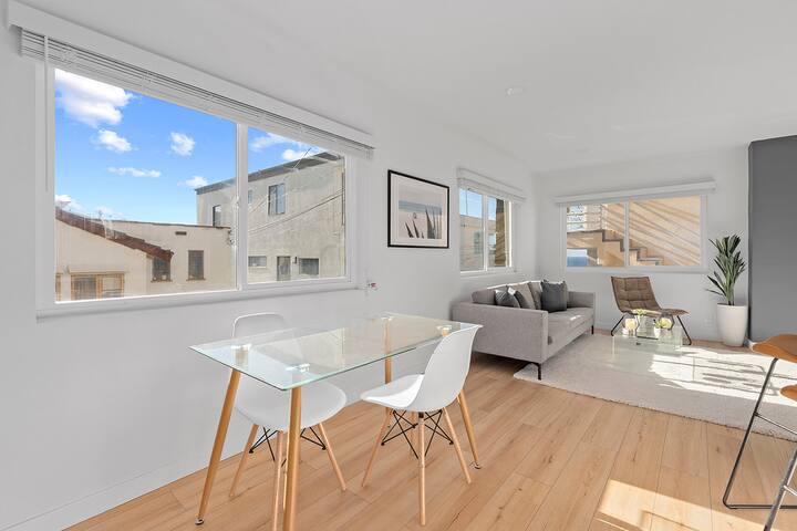 Gorgeous Ocean View Duplex | Remodeled | 2 Units gallery image 4