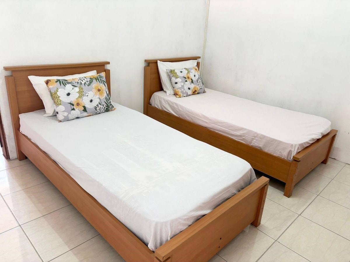 საძინებელი 1