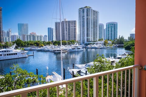 The Yacht Club at aventura 1 bedroom Marina view