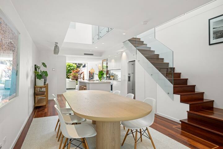 Manly Hideaway – By Betina King gallery image 2