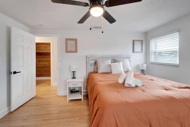 Queen Bed