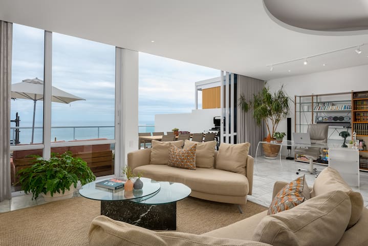 Private Clifton Escape | Pool, Jacuzzi & Butler