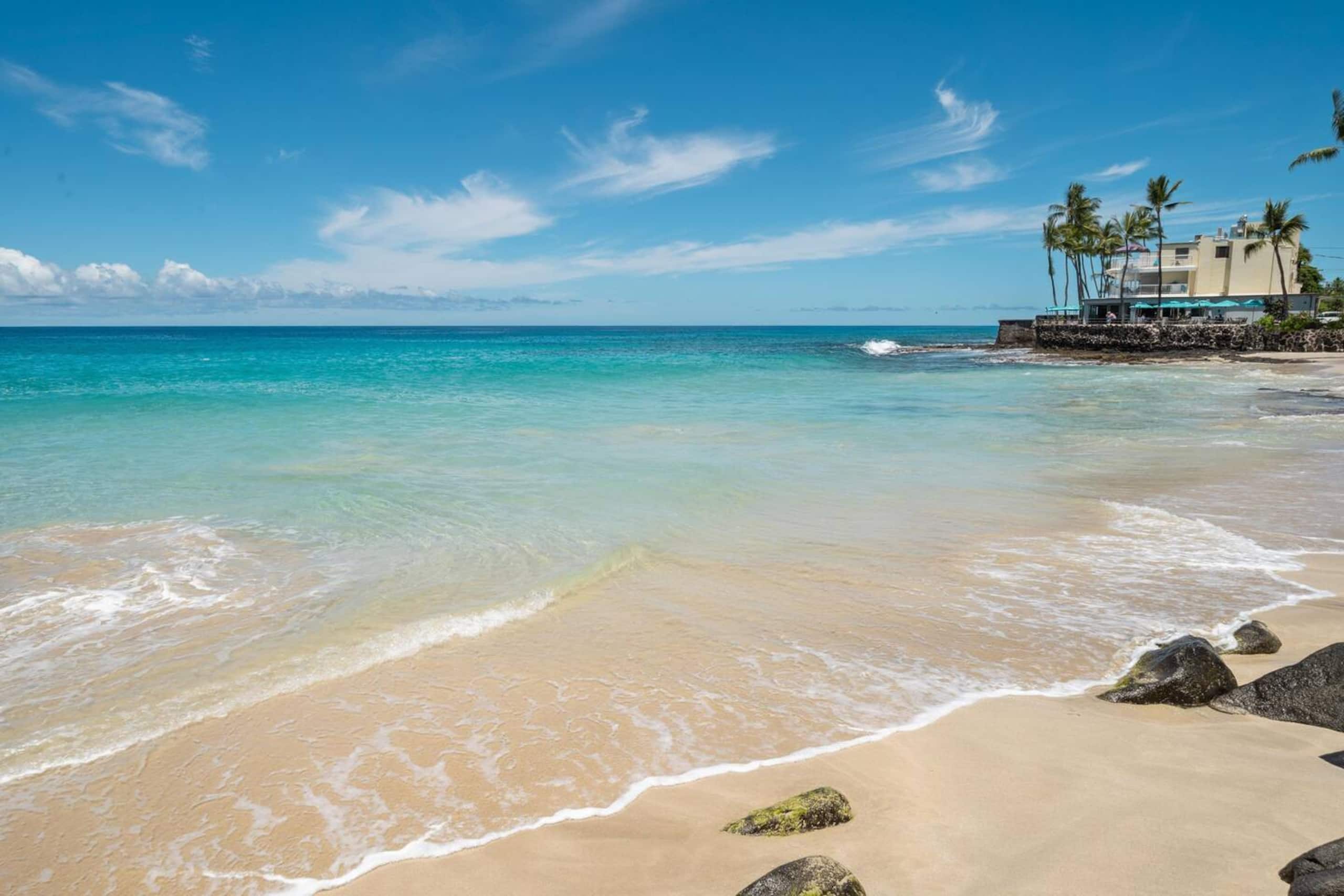 Condo in Kailua-Kona · ★4.9 · 2 bedrooms · 4 beds · 2 baths - Image 48