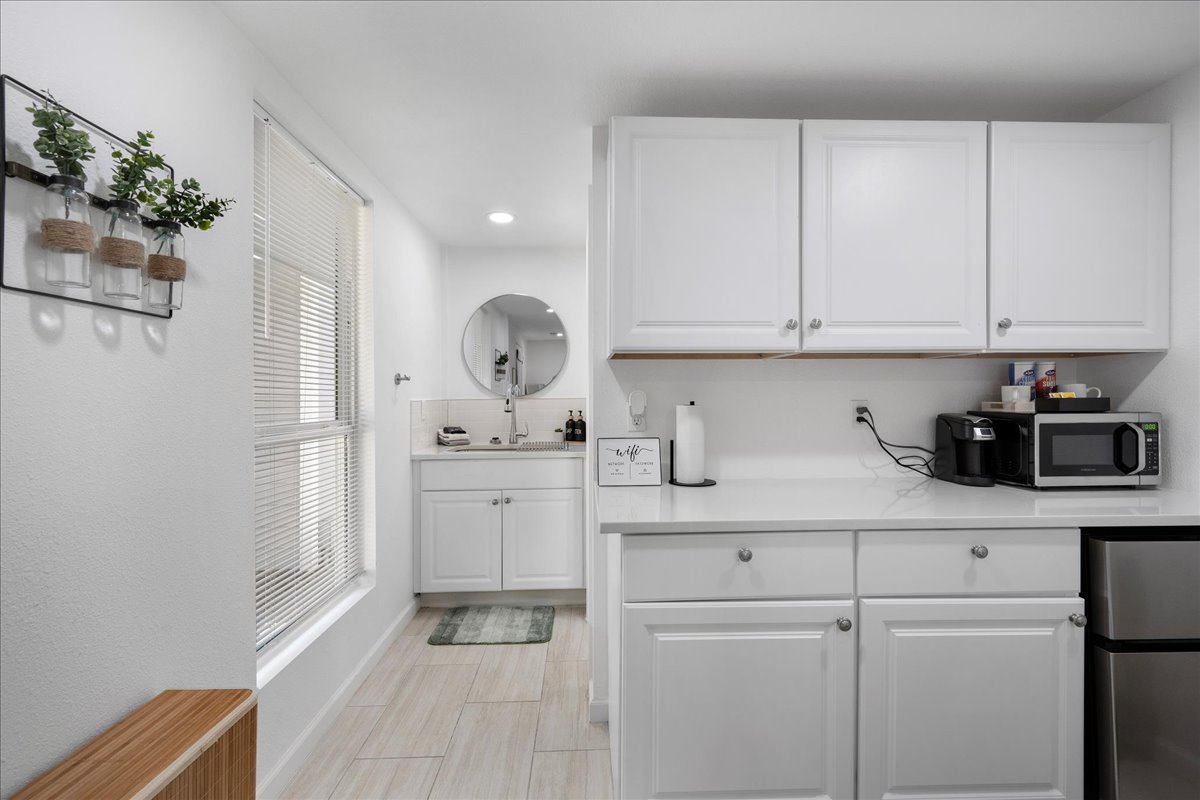 Studio Guesthouse in Downtown Austin!
