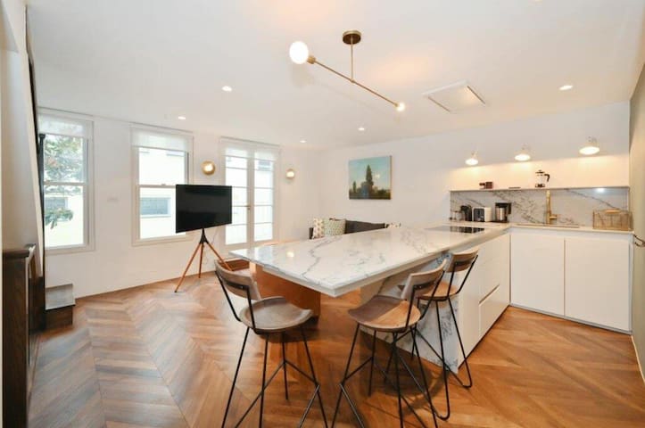 Chic 2 bed escape in Notting Hill