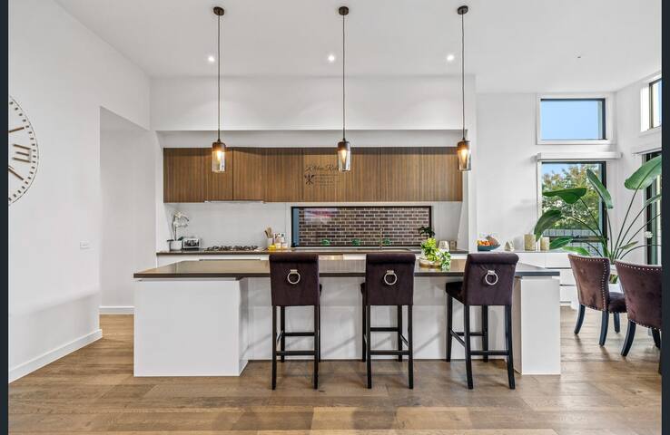 Family home in Central Location. gallery image 5