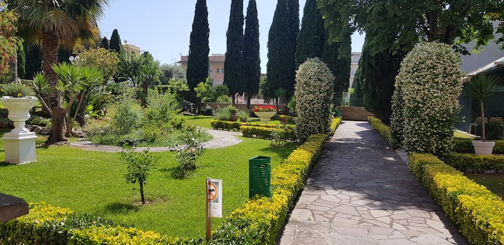 Appart. Nel Verde Ad. Metro, Posti Auto Gratuito - Roma