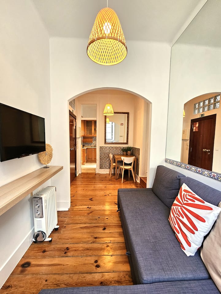 ห้องนั่งเล่นพร้อมเตียงโซฟา 2 ที่นอน