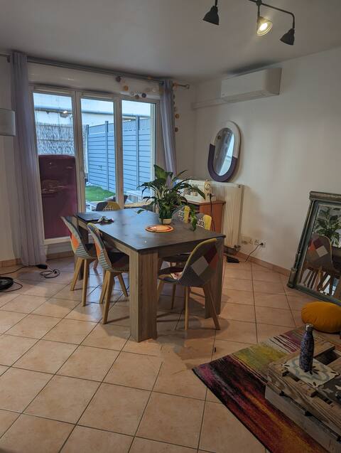 Popular Airbnb listing: Garden apartment, near the tram in Vénissieux