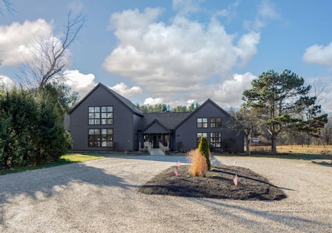Majestic Mountain Side, Berkshire Luxury