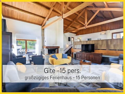 Quiet villa for -15 people