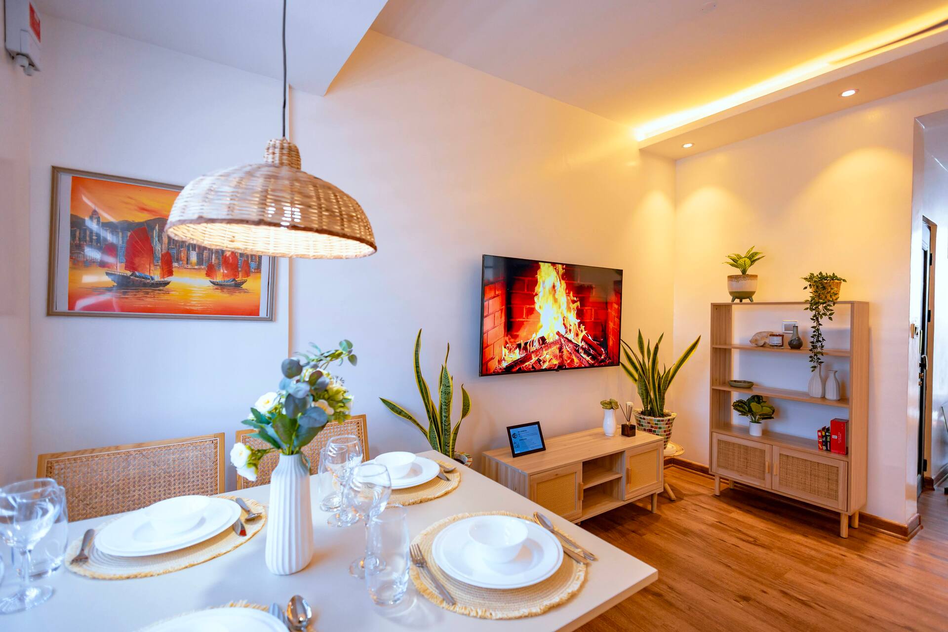 Casa Zen |Stylish 2BR Retreat|Free AC & Fast WIFI