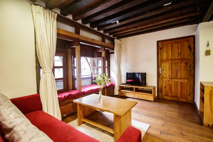 The Newari Dream In Old Patan-high Ceiling & Charm - Kathmandu