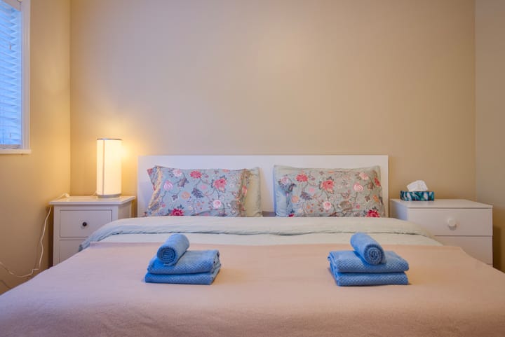 საძინებელი 1