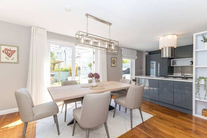 Large Georgian House @ Malahide Beach gallery image 5