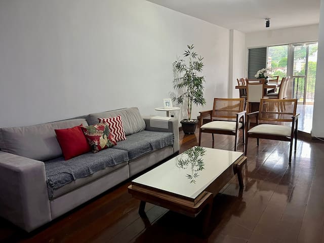 Duplex para até 6 pessoas com churrasq – Tijuca